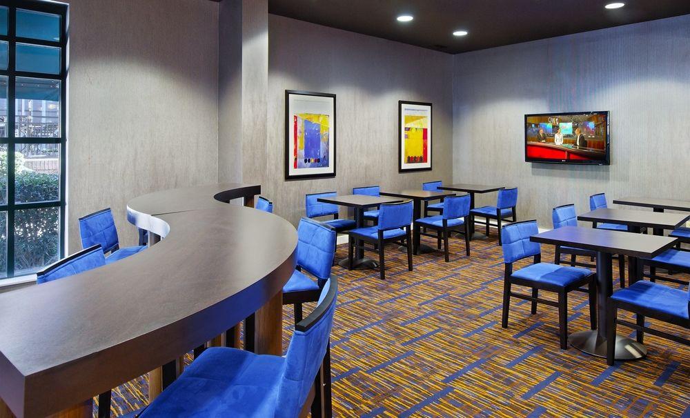 Courtyard By Marriott Chattanooga Downtown Exterior photo