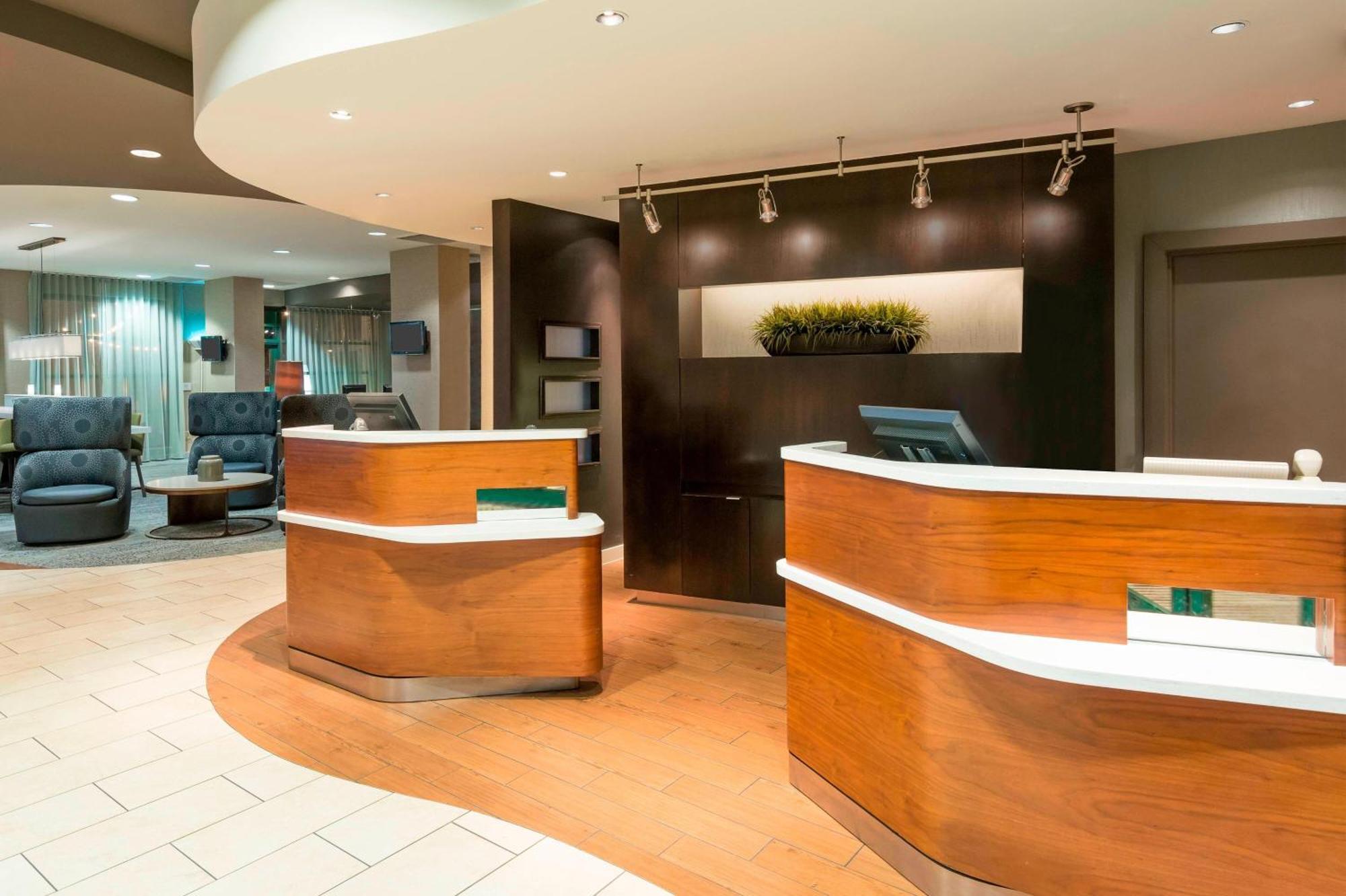 Courtyard By Marriott Chattanooga Downtown Exterior photo