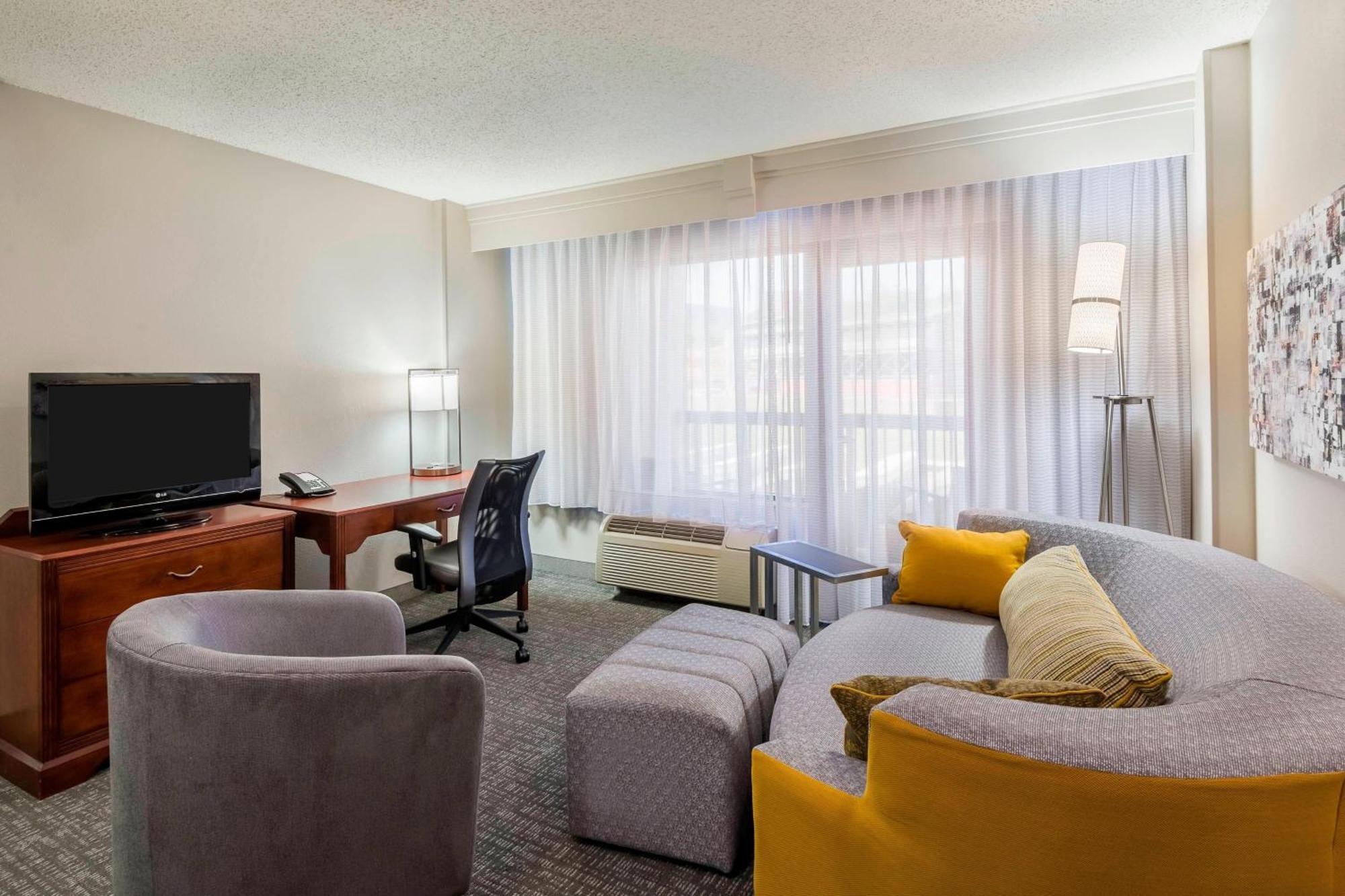 Courtyard By Marriott Chattanooga Downtown Exterior photo