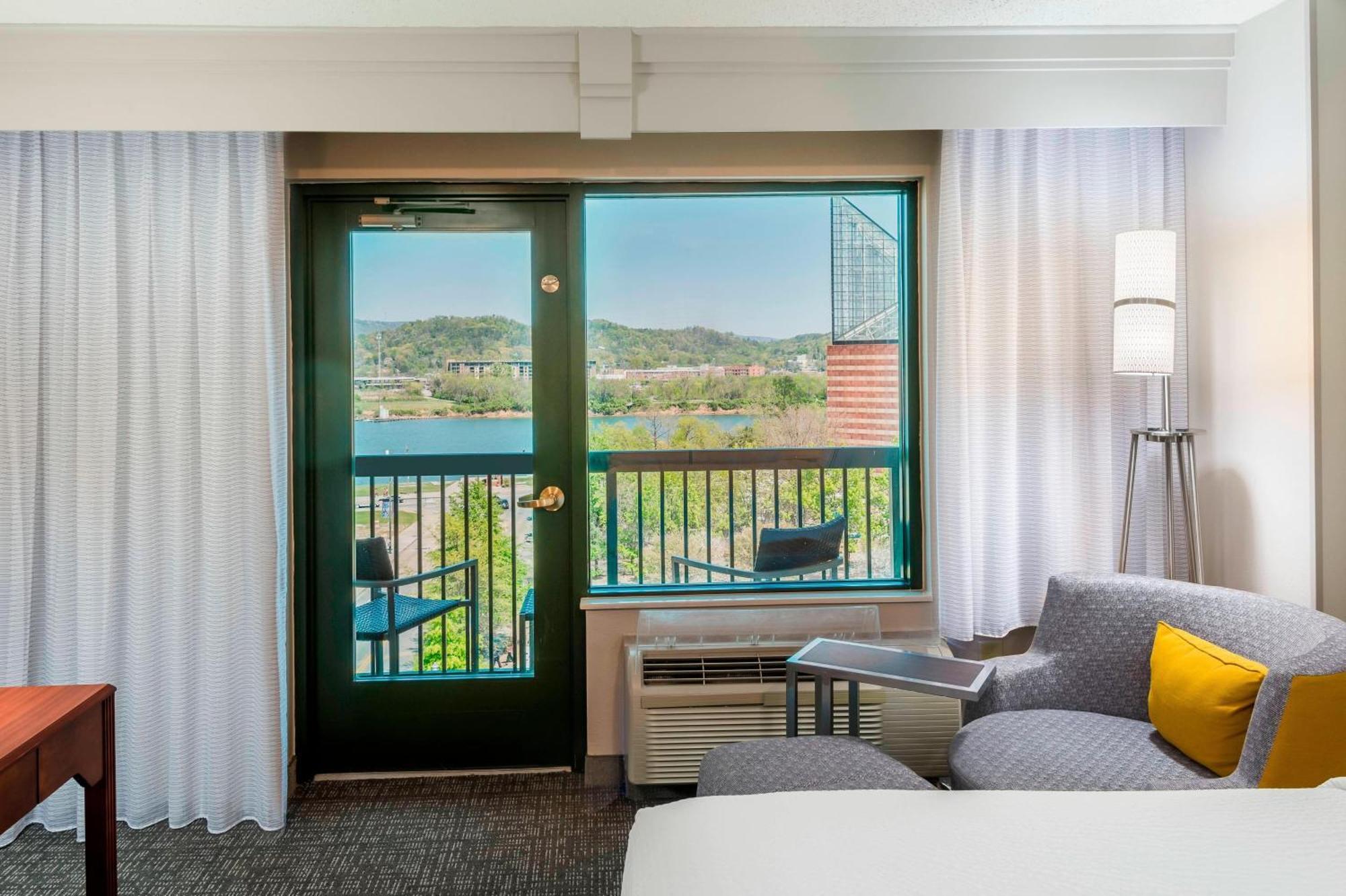 Courtyard By Marriott Chattanooga Downtown Exterior photo
