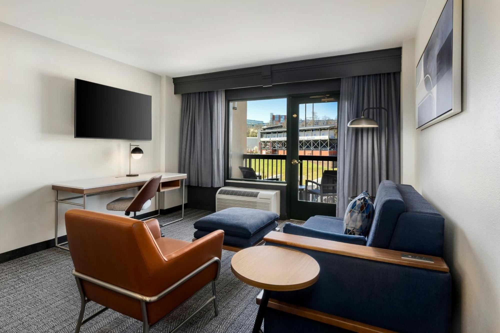 Courtyard By Marriott Chattanooga Downtown Exterior photo